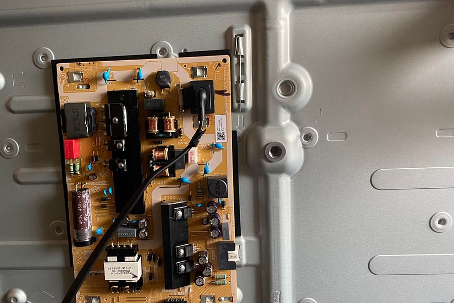 How to power cycle a TV