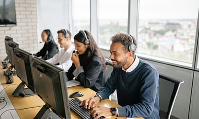 Why are there many Indians working at tech support call centers?
